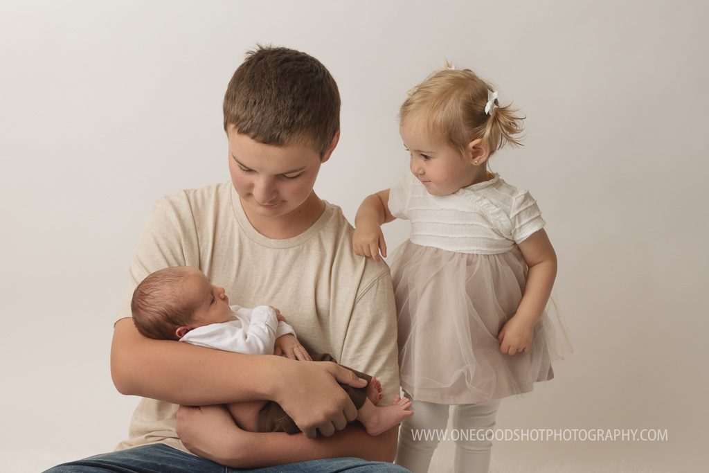 Newborn Sibling Pose, Brother, Sister, Fresno, Clovis, Ca Photographer