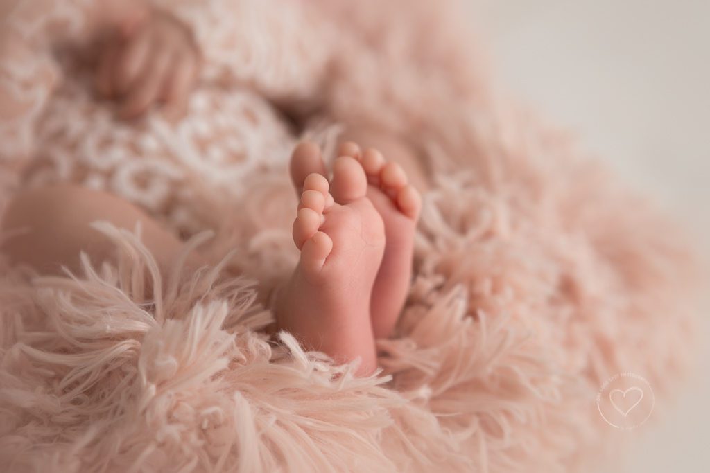One Good Shot Photography | Fresno Newborn Photographer, baby girl, pink, blush, baby toes, newborn posing, details