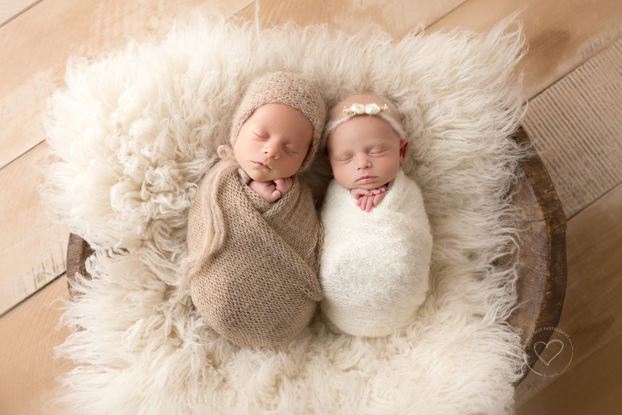 Newborn baby photographer, fresno, clovis, newborn twins, boy and girl, wrapped side by side, laying in bowl