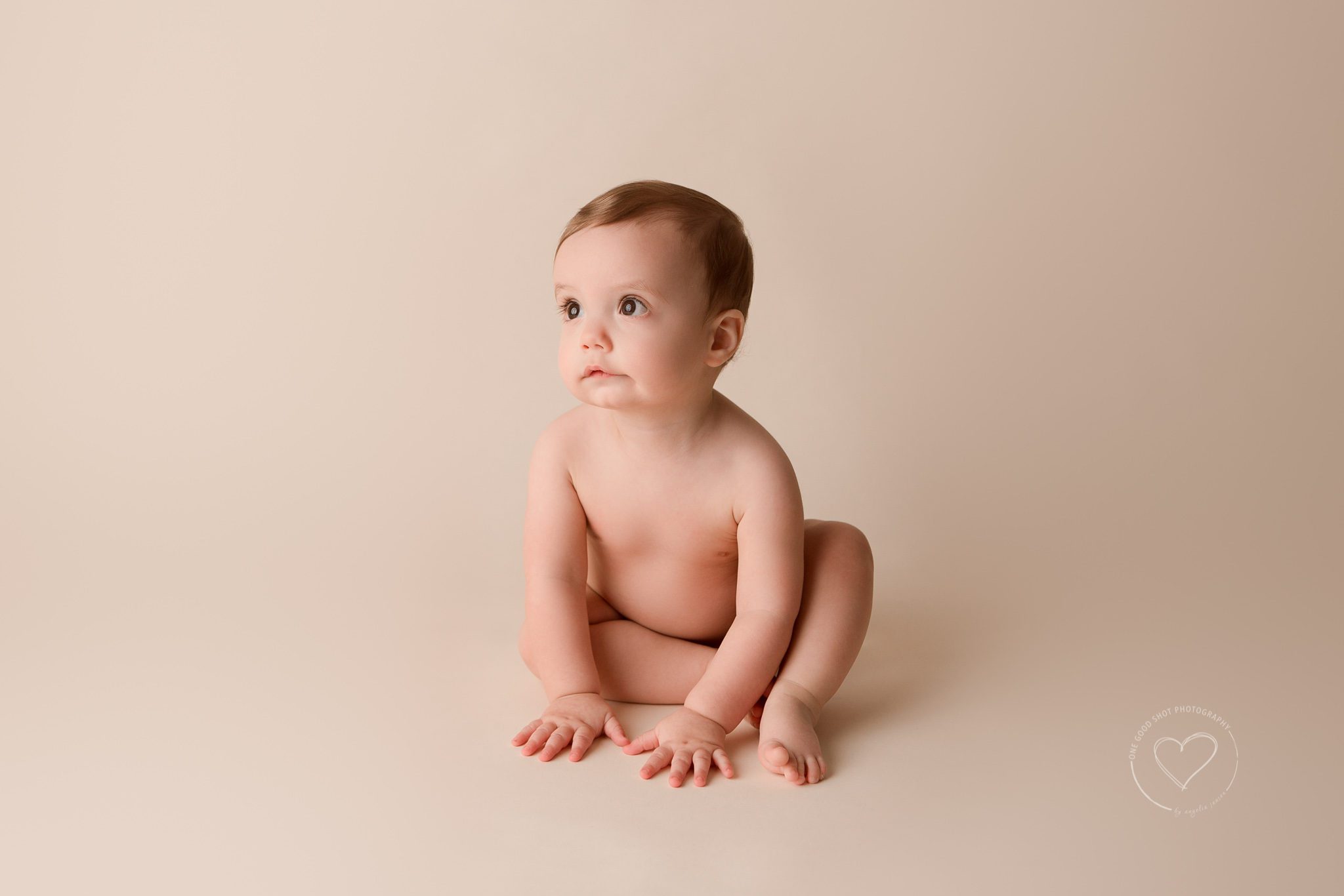Fresno baby photographer clovis naked baby sitting
