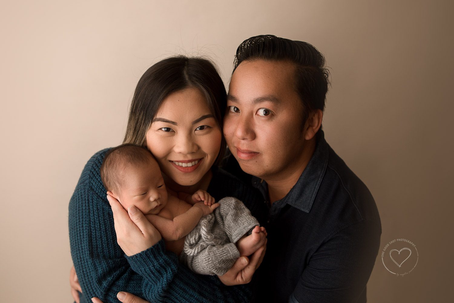 family pictures with newborn baby boy, fresno, clovis, photographer 